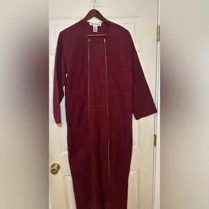 Caron Callahan Quilted Maroon Double Zip Long Sleeve Women’s Large Jumpsuit.‎